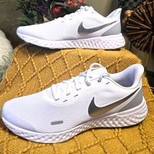 Nike Revolution Running, Women's size 10.5, White